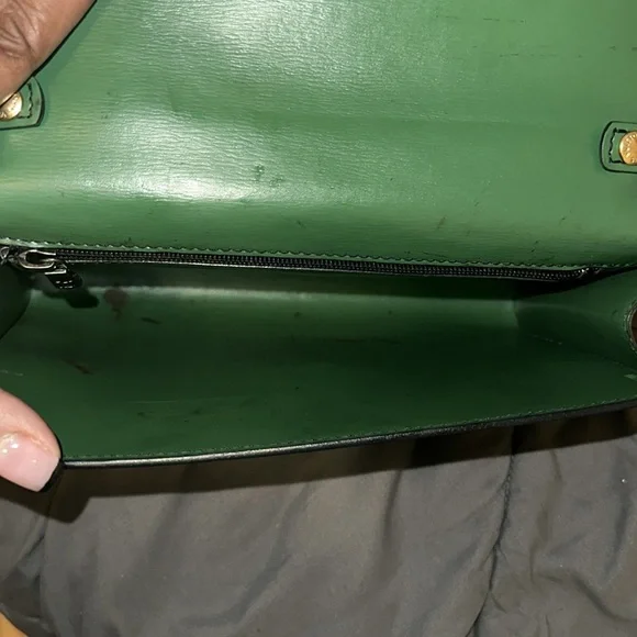 Louis Vuitton Green Crossbody Bag with Gold Clasp. Comes with COA. PRE-OWNED. - Picture 5 of 12